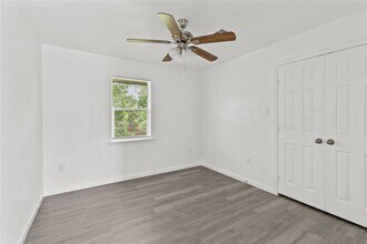 316 20th St in San Leon, TX - Building Photo - Building Photo