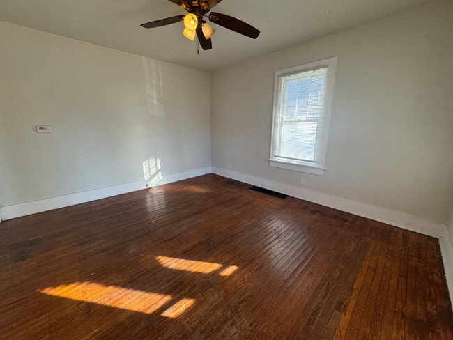 2412 Holmes Ave in Springfield, IL - Building Photo - Building Photo