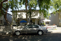 633 Buckeye St in Redwood City, CA - Foto de edificio - Building Photo