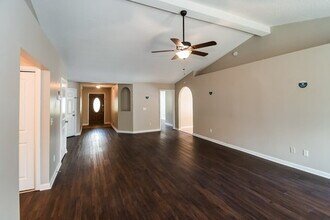 8217 Glasgow Ct in Jacksonville, FL - Building Photo - Building Photo