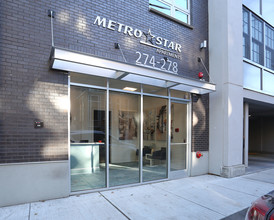 Metro on Crown in New Haven, CT - Building Photo - Building Photo