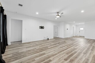 31514 Avebury Lake Ln in Fulshear, TX - Building Photo - Building Photo