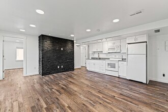 4883 E Silver Ridge Rd in Eagle Mountain, UT - Foto de edificio - Building Photo