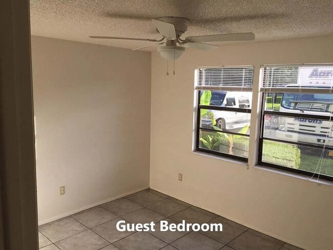 127 Camphor Cir, Unit 127 B Camphor Circle in Oldsmar, FL - Building Photo - Building Photo