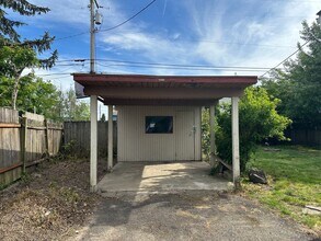 1835 H St in Springfield, OR - Building Photo - Building Photo