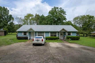 1400 Fuller Rd in Tallahassee, FL - Building Photo - Building Photo