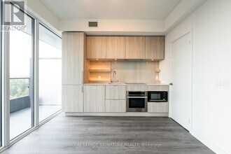 28 Ann St in Mississauga, ON - Building Photo - Building Photo