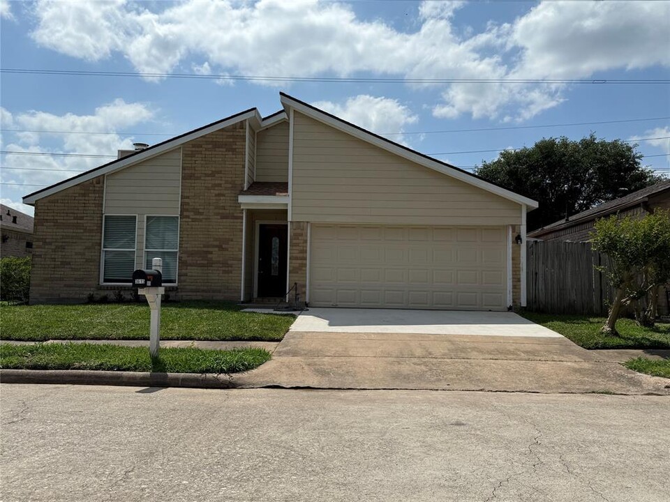 3615 Mountain Rose Ln in Houston, TX - Building Photo