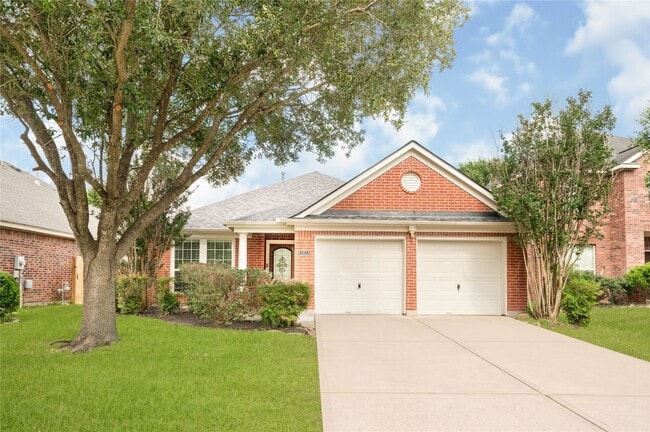 property at 2822 Lakecrest Forest Dr