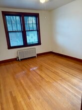 180 Jerome Pl, Unit 2 in Bloomfield, NJ - Building Photo - Building Photo