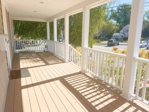 352 North Ave, Unit 2 in Abington, MA - Building Photo - Building Photo