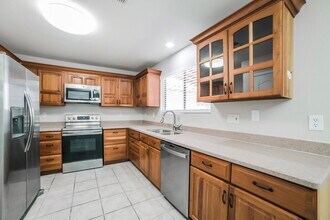 17805 N 13th St in Phoenix, AZ - Building Photo - Building Photo