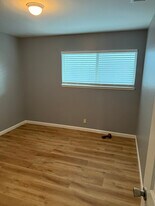 661 Oldham Way in San Jose, CA - Building Photo