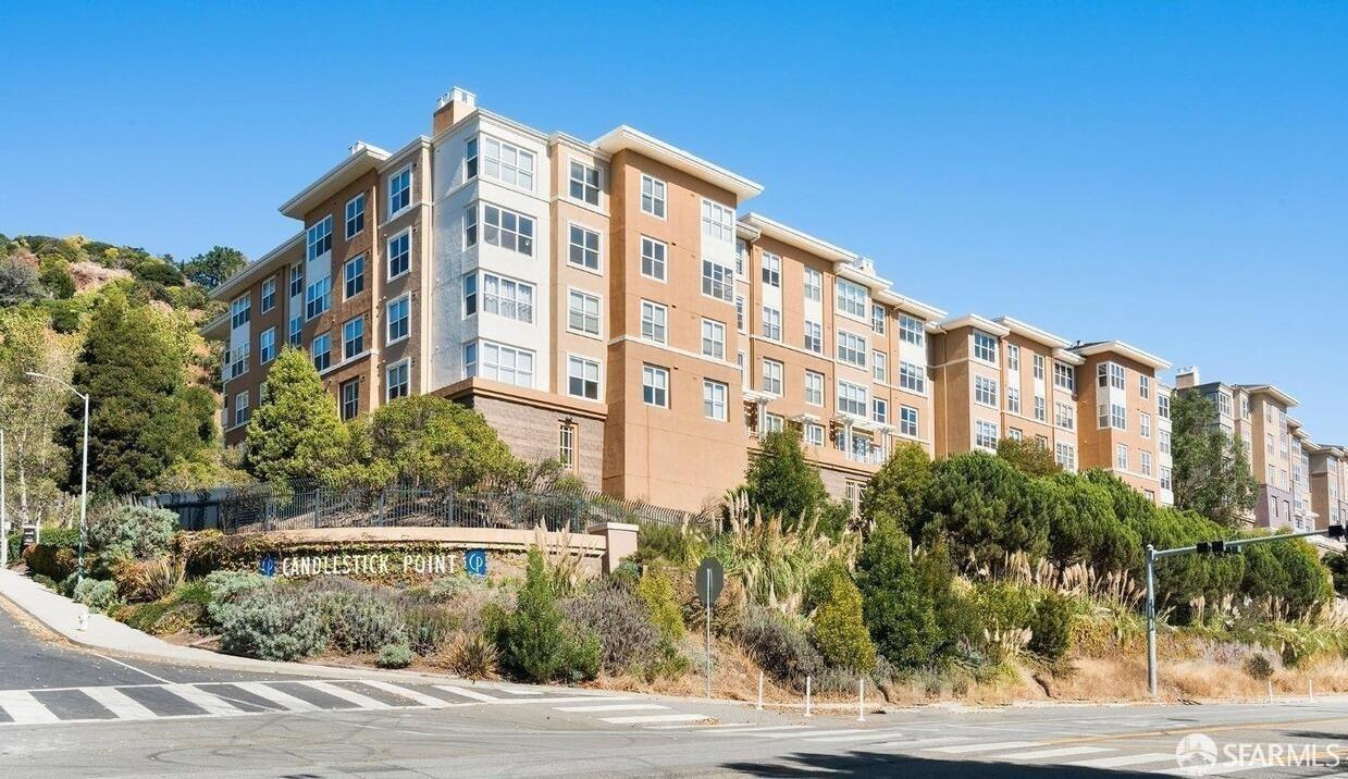 401 Crescent Ct in San Francisco, CA - Building Photo