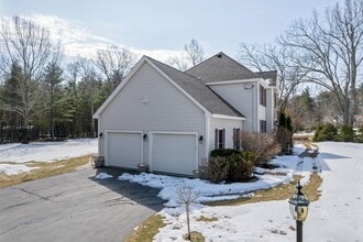 20 Ordway Ln in Kingston, NH - Foto de edificio - Building Photo