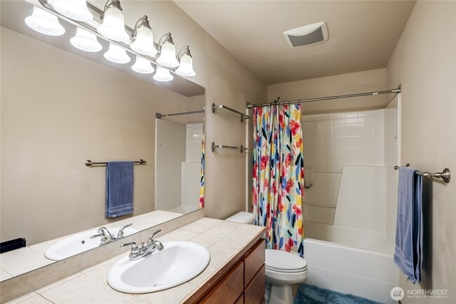 19031 Waxen Rd in Bothell, WA - Building Photo - Building Photo