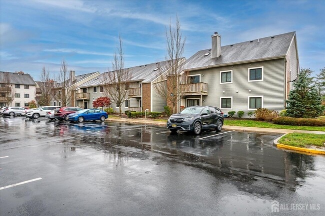 211 Ravens Crest Dr in Plainsboro, NJ - Building Photo - Building Photo