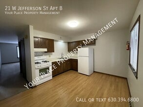 21 Jefferson St in Oswego, IL - Building Photo - Building Photo
