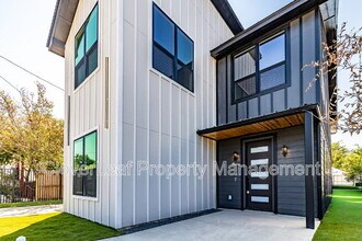 414 Montana St in San Antonio, TX - Building Photo - Building Photo