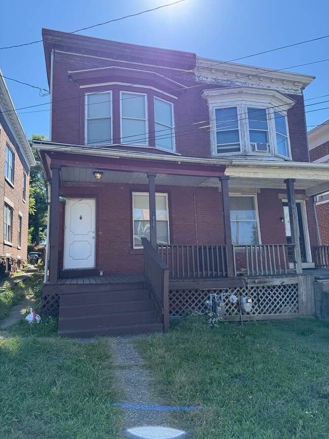 property at 1837 Spencer St