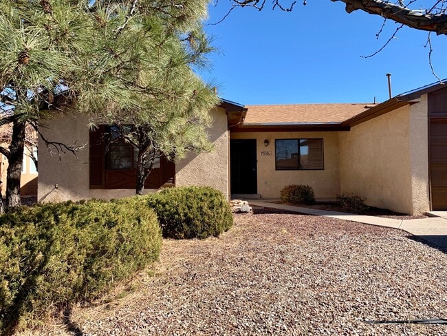7516 Republic Dr NE in Albuquerque, NM - Building Photo - Building Photo