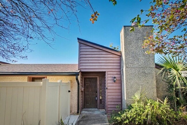 property at 569 Arcadia Dr