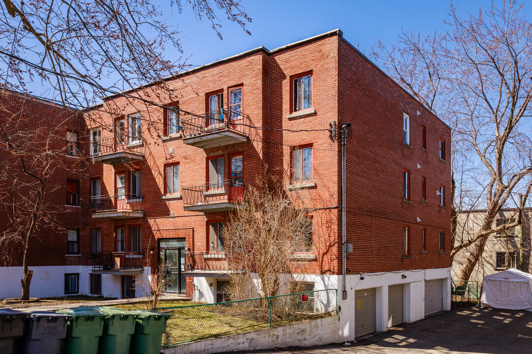 2945 Barclay Av in Montréal, QC - Building Photo