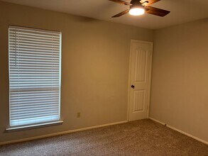 10616 Mellow Meadow Dr in Austin, TX - Foto de edificio - Building Photo