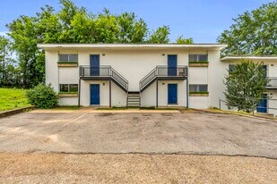 Richland Hills in Columbus, MS - Building Photo