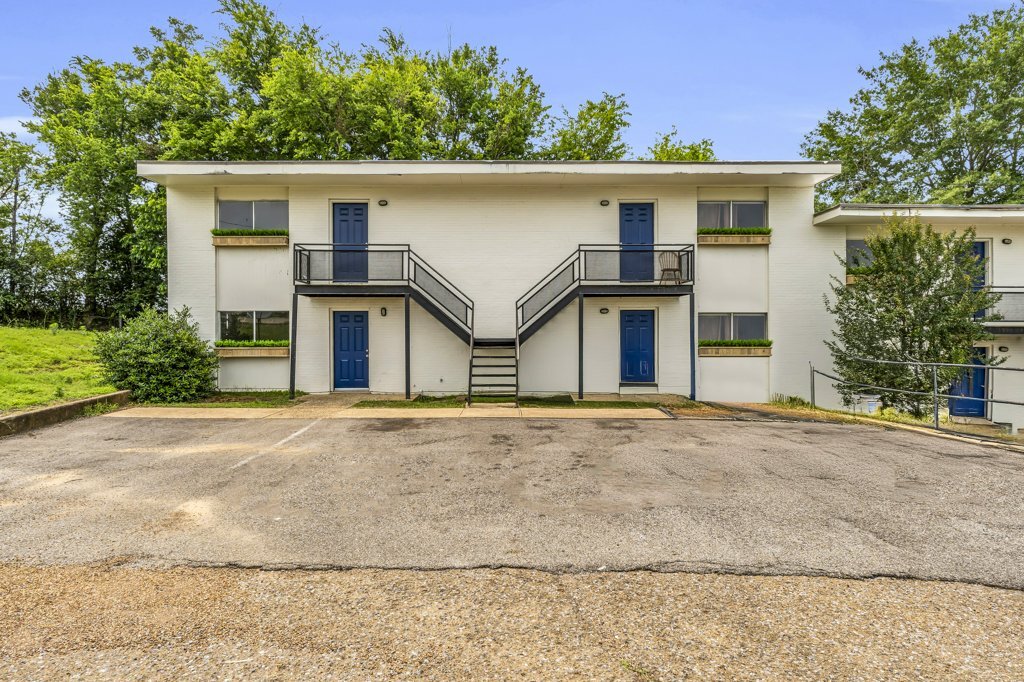 Richland Hills in Columbus, MS - Building Photo