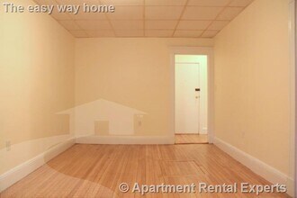 18 Chauncy St, Unit #B in Cambridge, MA - Building Photo - Building Photo
