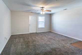 Franklin Square in Munford, TN - Foto de edificio - Interior Photo