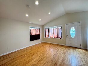 15345 Jackson St in Taylor, MI - Foto de edificio - Building Photo