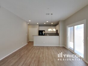 7604 Baluster Ct in Las Vegas, NV - Foto de edificio - Building Photo