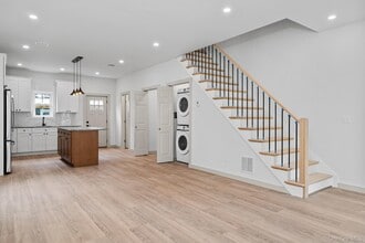 43 Wheeler Ave in Warwick, NY - Building Photo - Building Photo