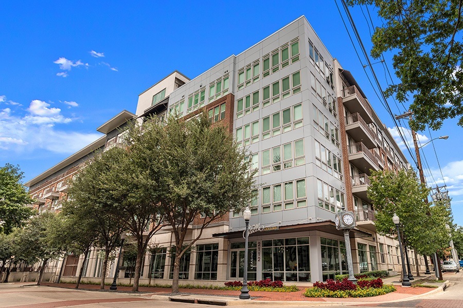 Stella Apartments in Dallas, TX - Building Photo