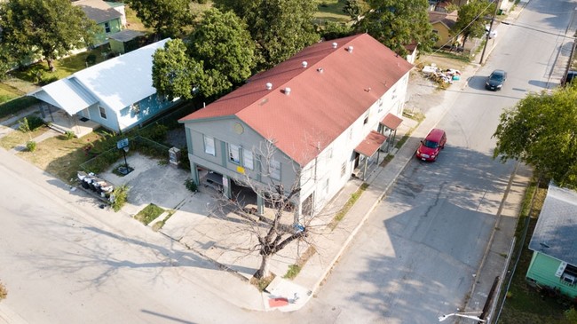 3118 W Gerald Ave in San Antonio, TX - Building Photo - Building Photo