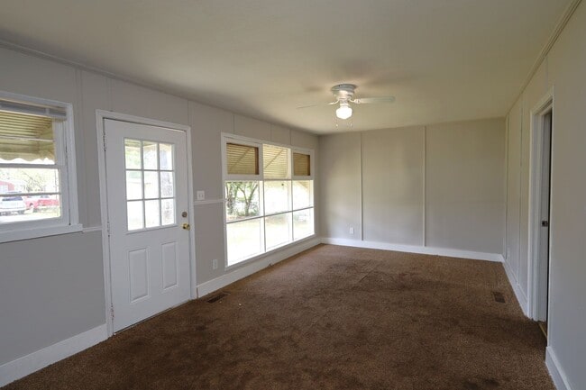 604 E Brookwood Dr in Valdosta, GA - Building Photo - Building Photo