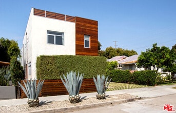 2013 Federal Ave in Los Angeles, CA - Building Photo - Building Photo