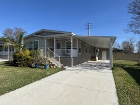 4 Harbor Cove Ct in Daytona Beach, FL - Building Photo