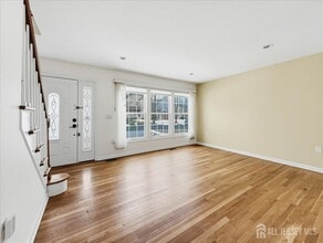 37 Jersey Ave in Edison, NJ - Building Photo - Building Photo