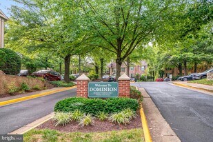 2131 Kings Mill Ct in Falls Church, VA - Building Photo