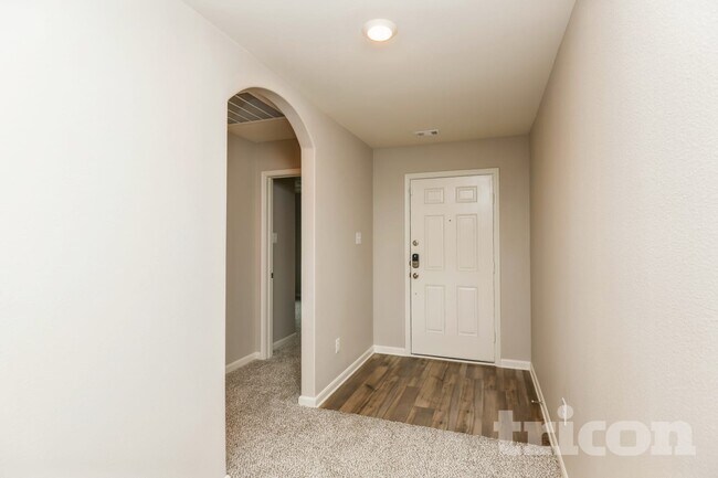 300 Micah Ln in Ferris, TX - Building Photo - Building Photo