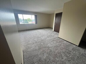 2217 8th Ave in Monroe, WI - Building Photo - Building Photo