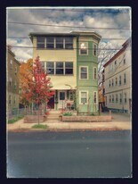 294 Boston Ave, Unit 2 in Medford, MA - Building Photo