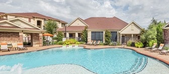 Colonial Grand at Fairview Apartments