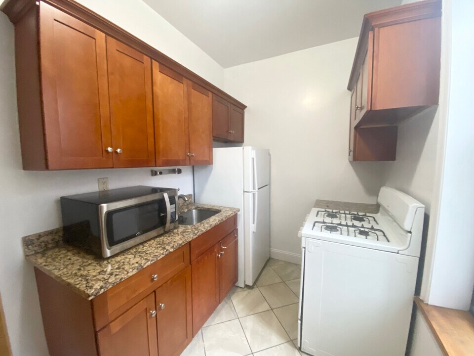 8302 6th Ave in Brooklyn, NY - Building Photo