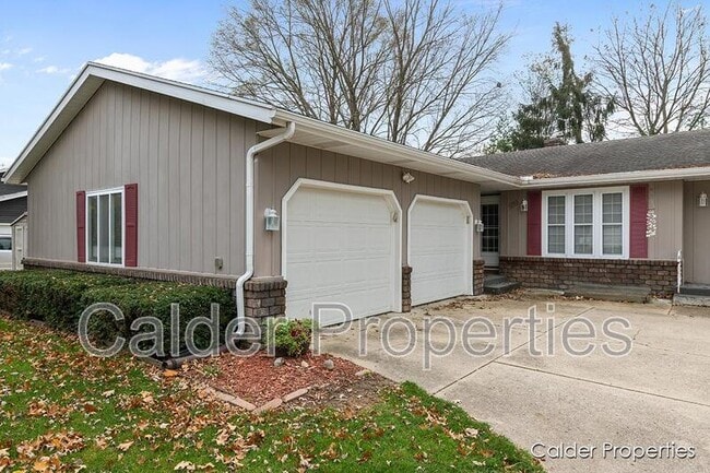 property at 688 Dawn St SE