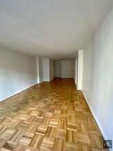 EAST 49 STREET in New York, NY - Building Photo - Building Photo
