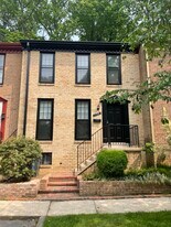 11323 Palisades Ct in Kensington, MD - Building Photo